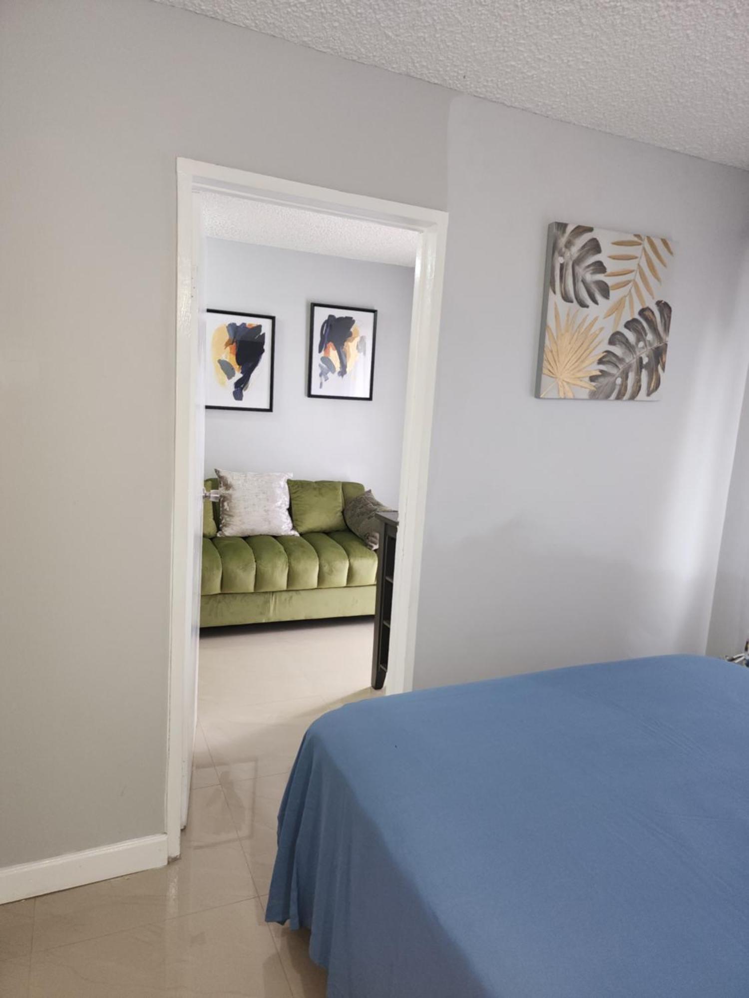 Apartamento Comfy And Cozy Kingston Exterior foto