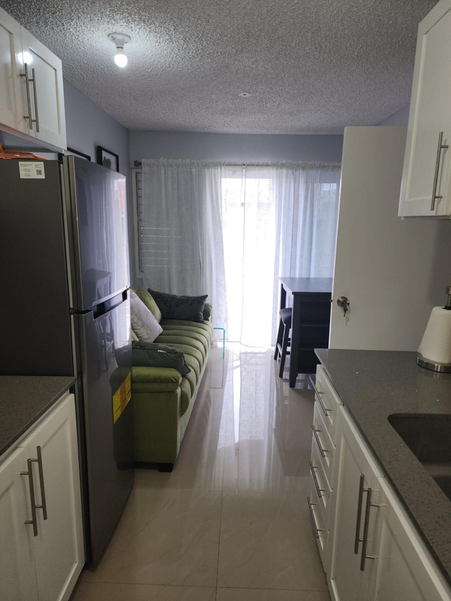 Apartamento Comfy And Cozy Kingston Exterior foto