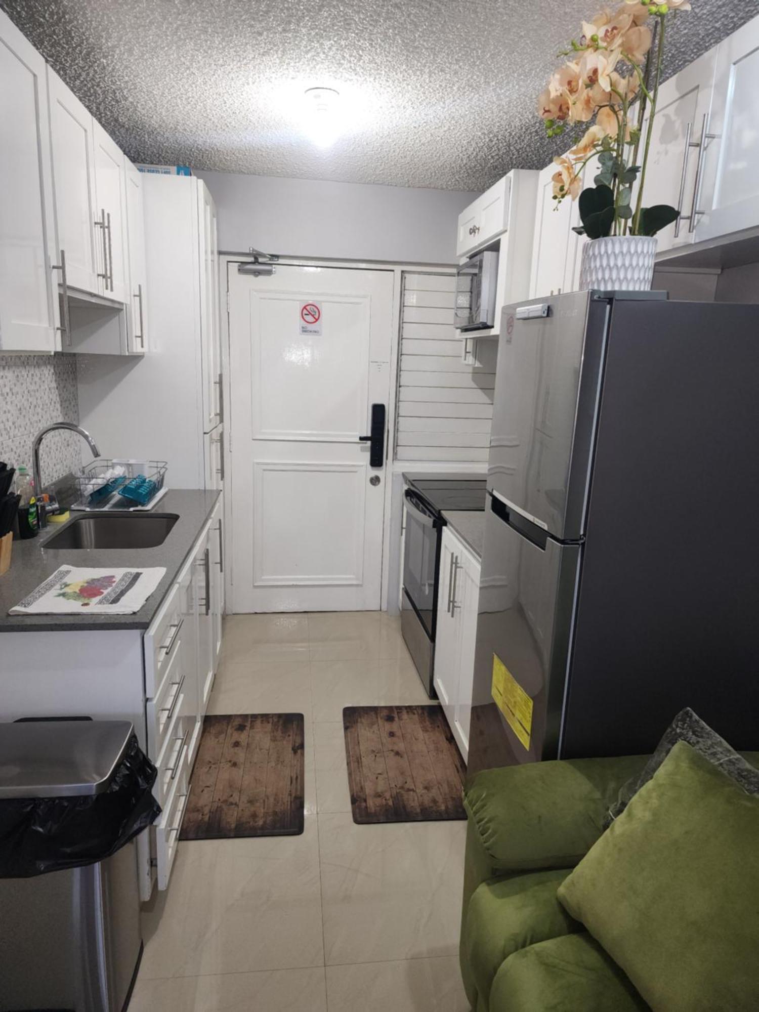 Apartamento Comfy And Cozy Kingston Exterior foto