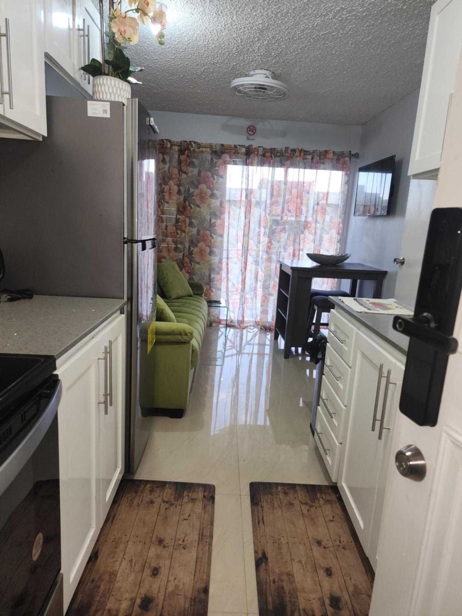 Apartamento Comfy And Cozy Kingston Exterior foto